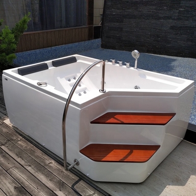 Hidromasajlı Küvette Yürümek Lüks 2 Kişilik Spa